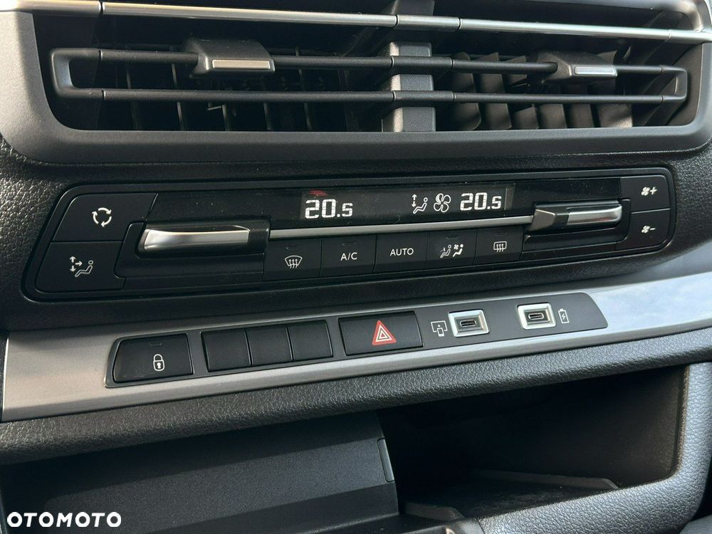 Peugeot Traveller - 31