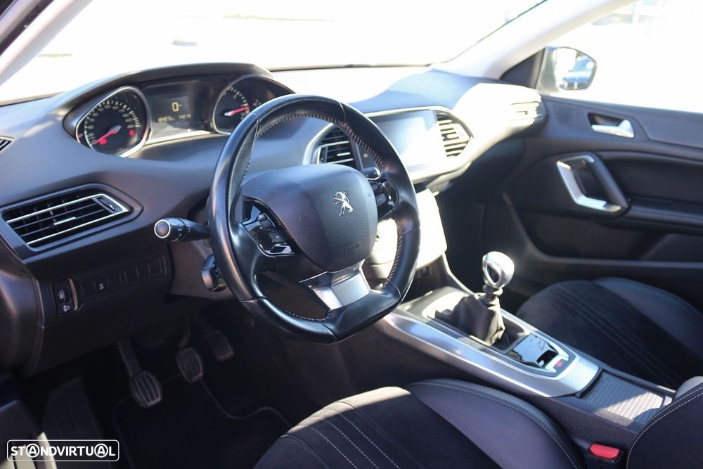 Peugeot 308 SW 1.5 BlueHDi Allure - 18