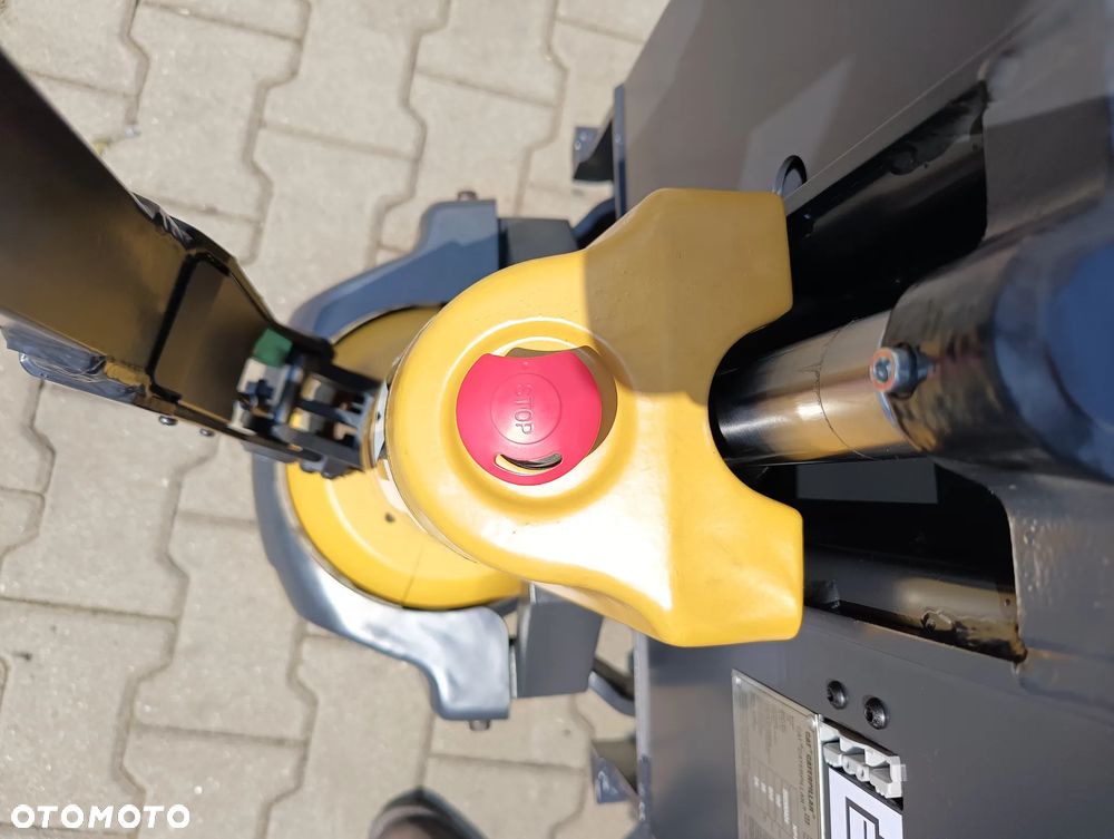 Caterpillar NPP15QBL - 8