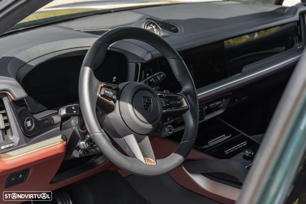 Porsche Cayenne Turbo E-Hybrid - 18