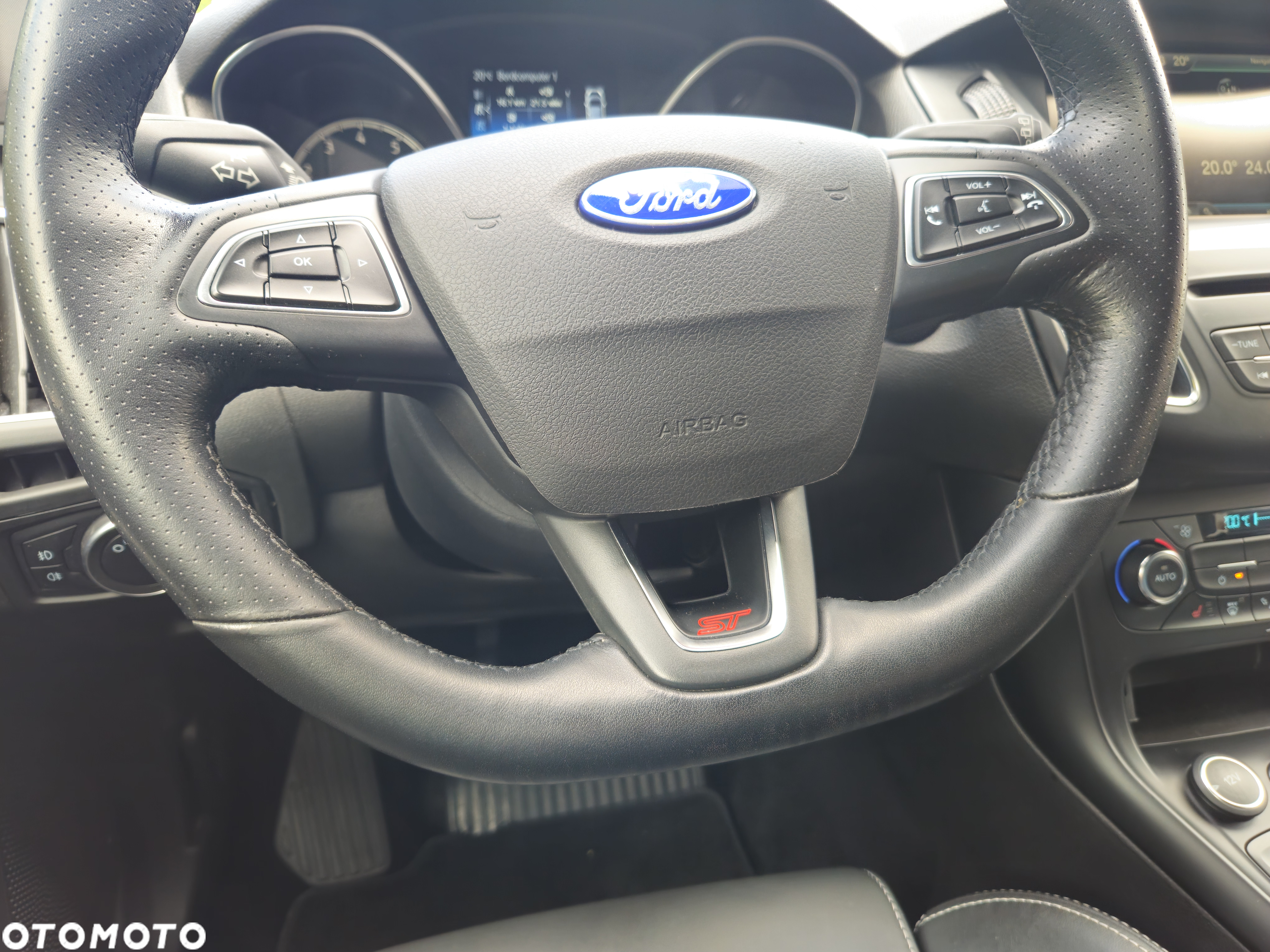 Ford Focus 2.0 EcoBoost ST - 22