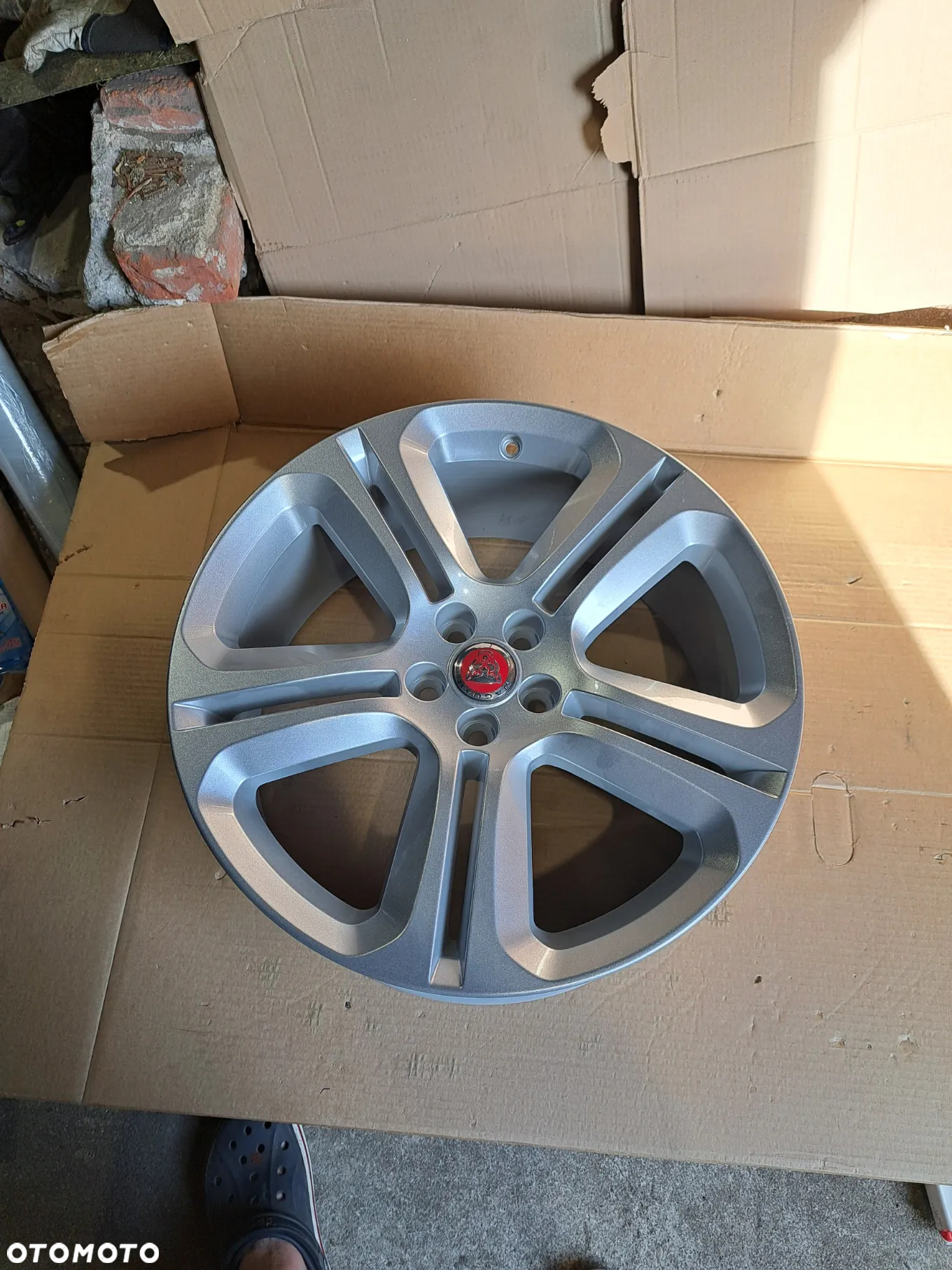 Felga Aluminiowa Jaguar F-PACE X761 20 Cali 8.5Jx20 CH ET 45 HK83-1007-GA T4A2308 STYLE 5036 5 SPLIT-SPOKE GLOSS SPARKLE SILVER - 2