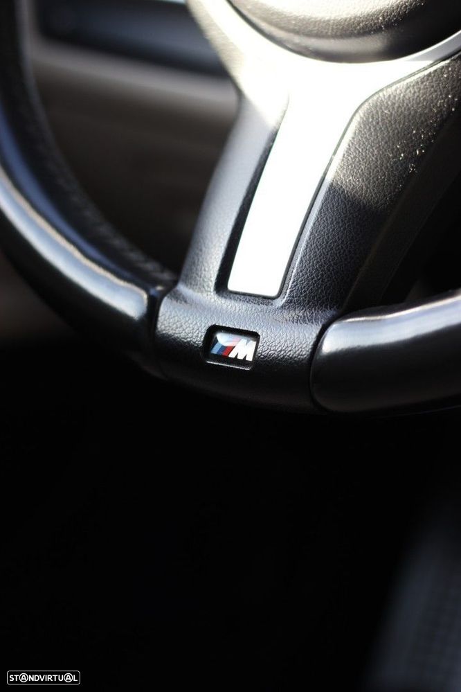 BMW 525 d xDrive Pack M Auto - 24