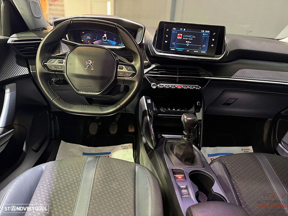 Peugeot 2008 1.2 PureTech Allure Pack - 20