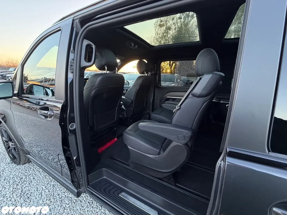 Mercedes-Benz Klasa V 300 d lang 9G-TRONIC Avantgarde - 31