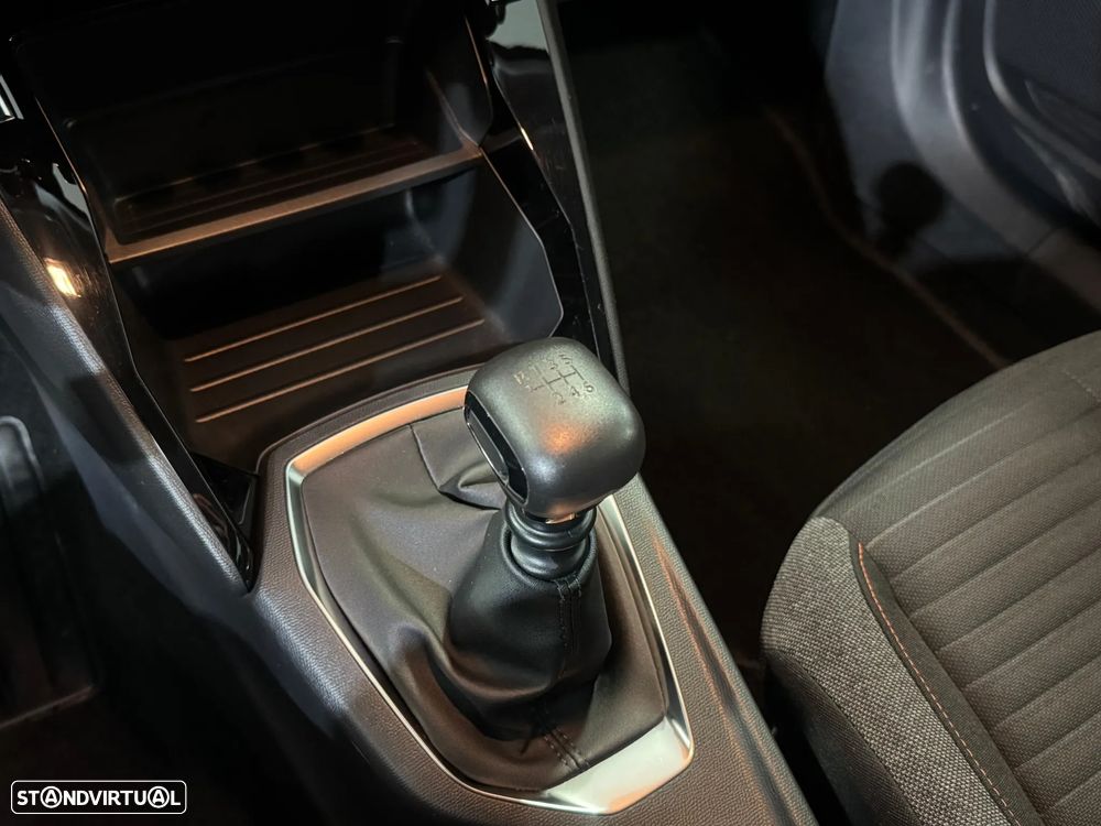Peugeot 2008 PureTech 100 Stop&Start Active - 19