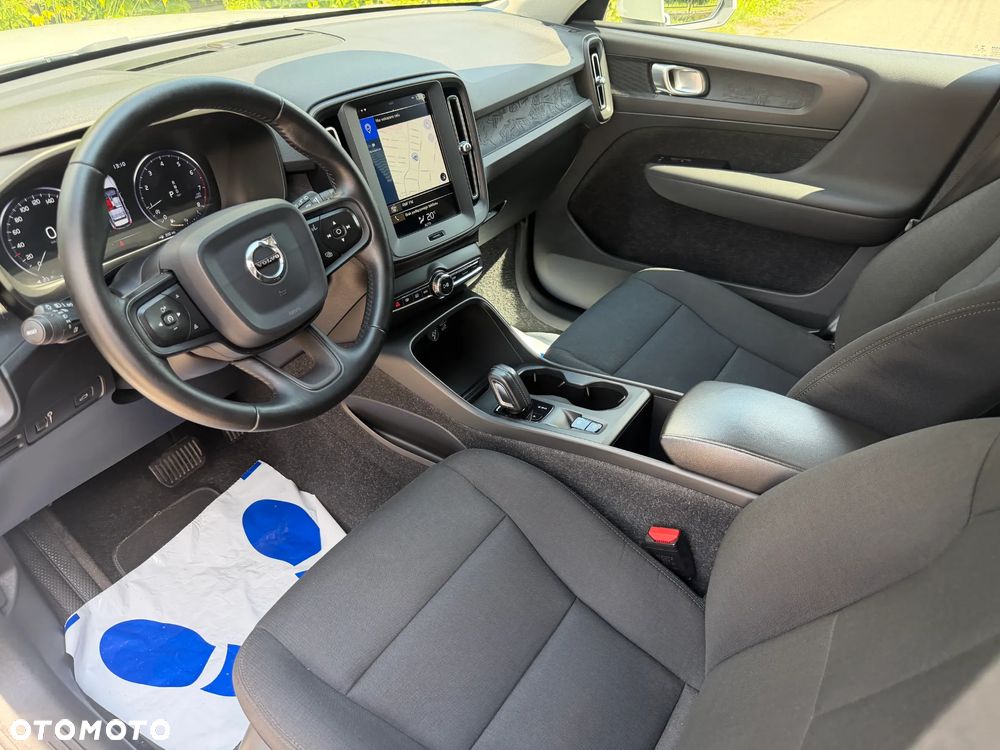 Volvo XC 40 T3 Momentum - 9