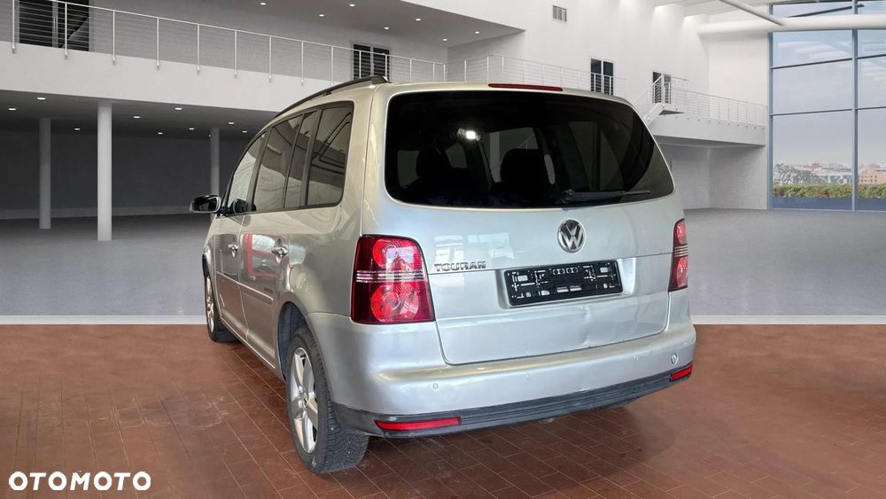 Volkswagen Touran 1.9 TDI Conceptline - 4