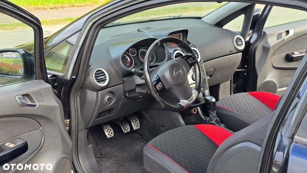 Opel Corsa 1.6T GSI - 21