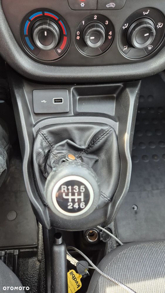 Fiat DOBLO MAXI - 22