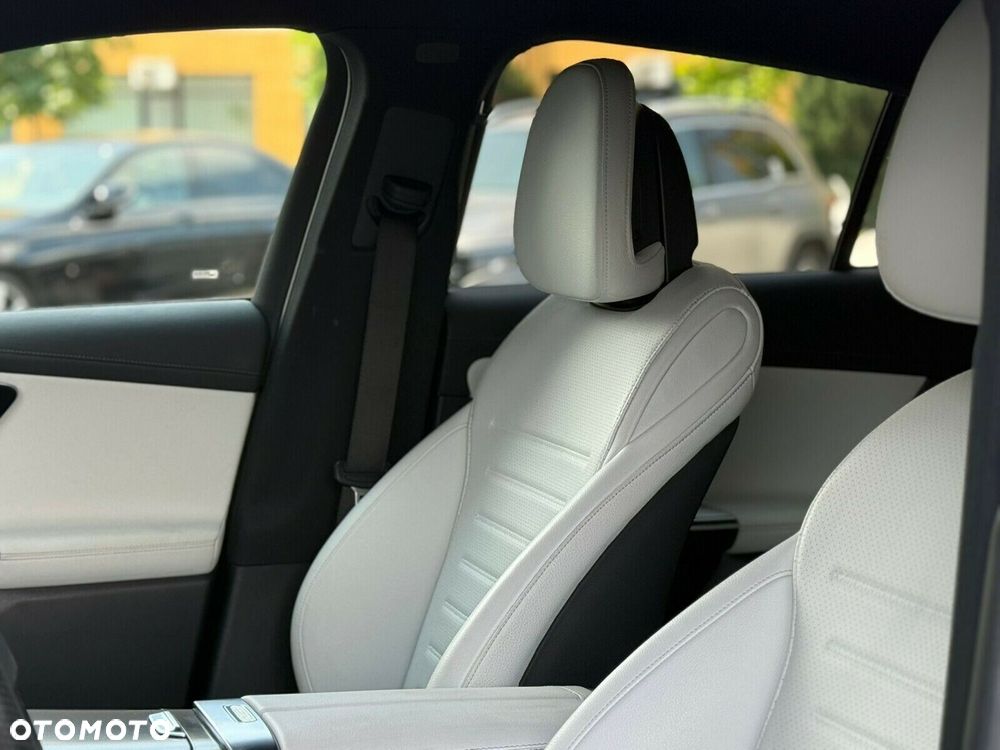 Mercedes-Benz GLC Coupe 200 mHEV 4-Matic AMG Line - 14