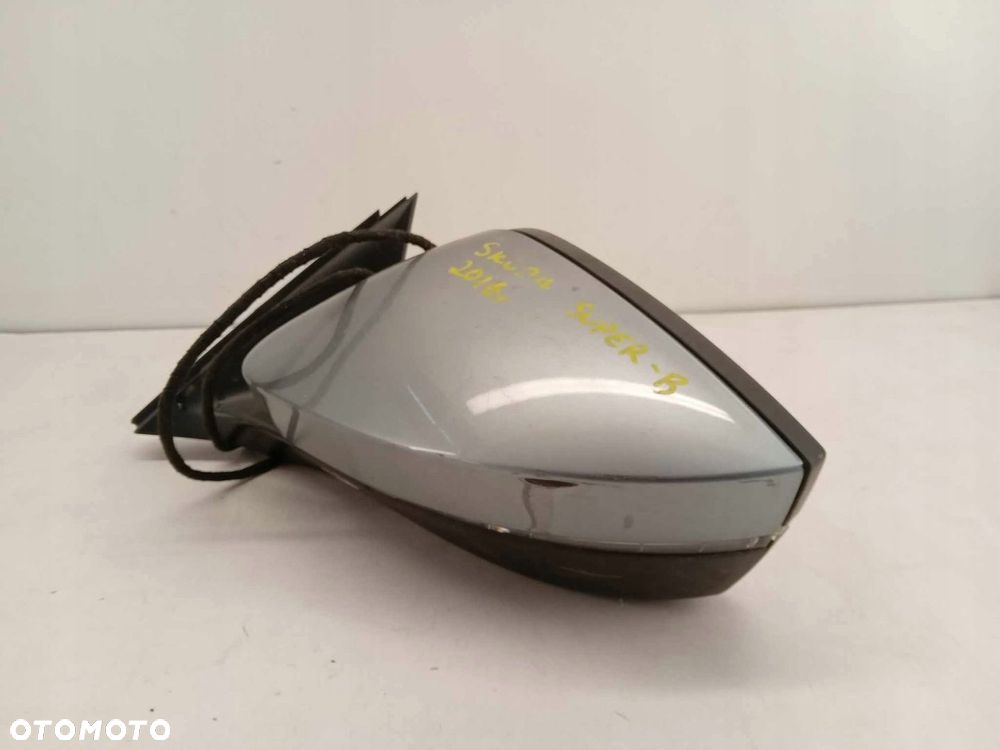 LUSTERKO LEWE PRZEDNIE SKODA SUPERB III 15-23 - 1