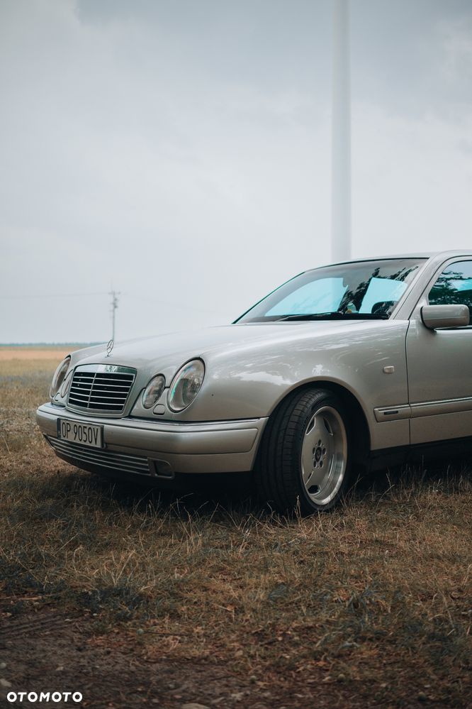 Mercedes-Benz Klasa E - 2