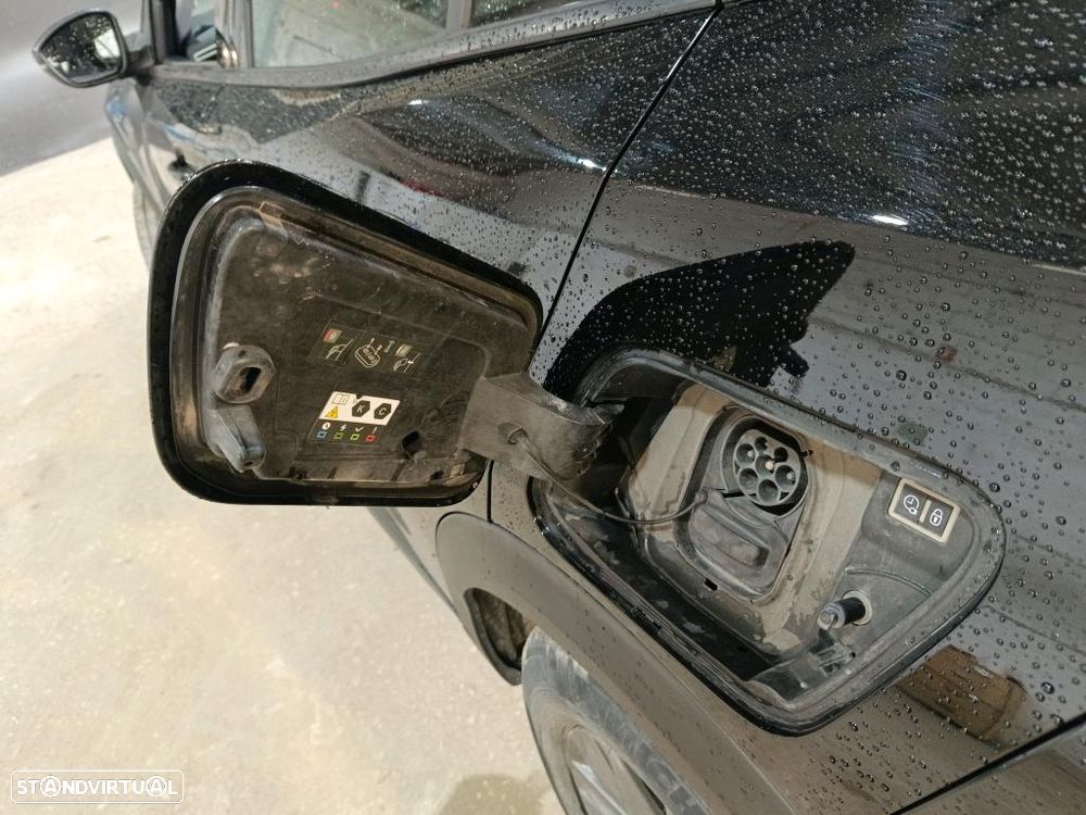 Peugeot e-2008 50 kWh Active Pack - 11