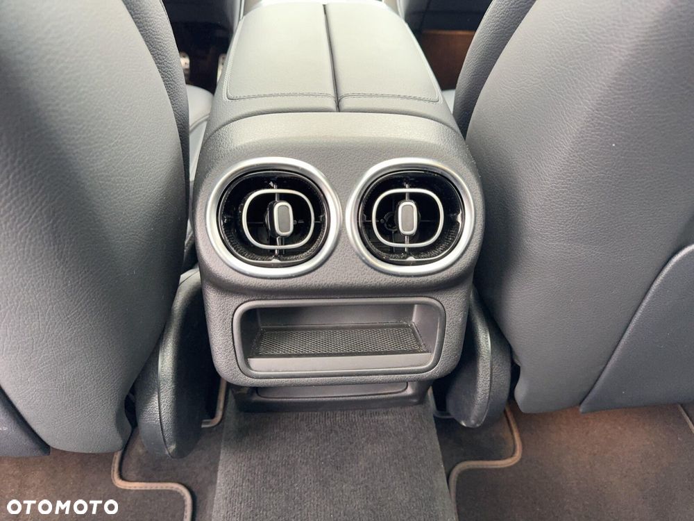 Mercedes-Benz GLC - 22