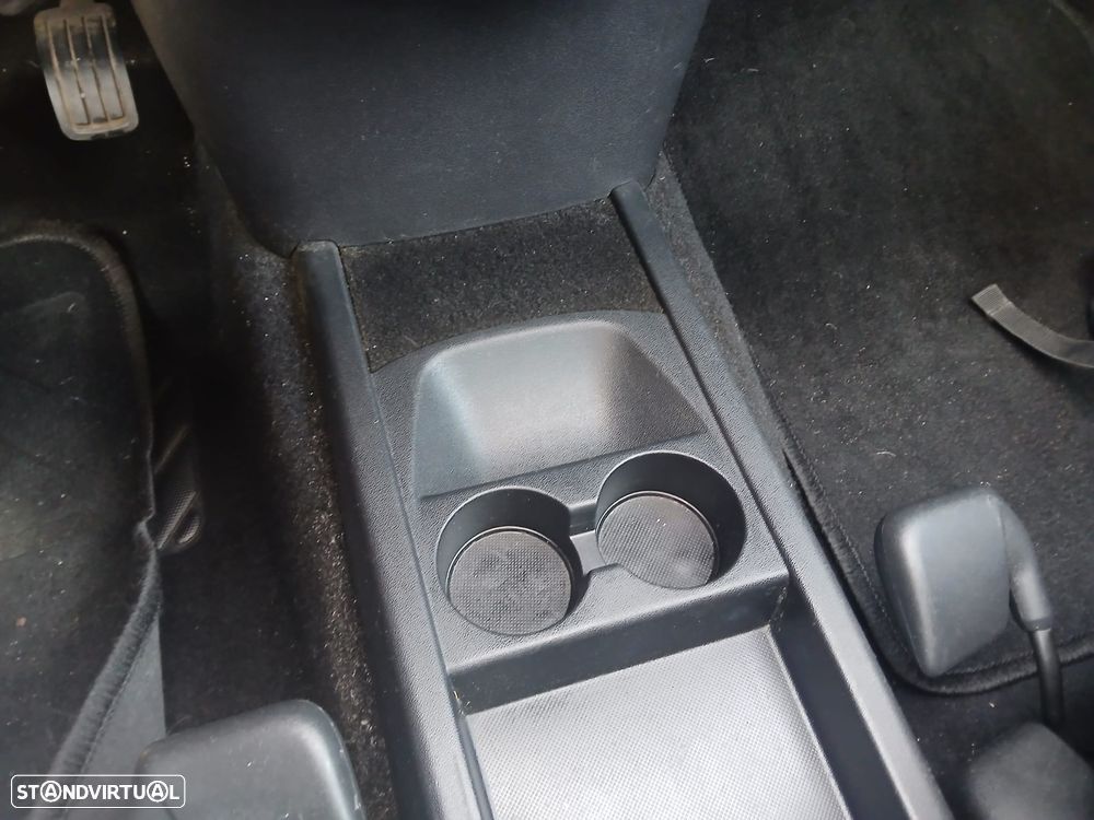 Citroën C4 Grand Picasso 1.6 e-HDi Intensive ETG6 J17 - 25