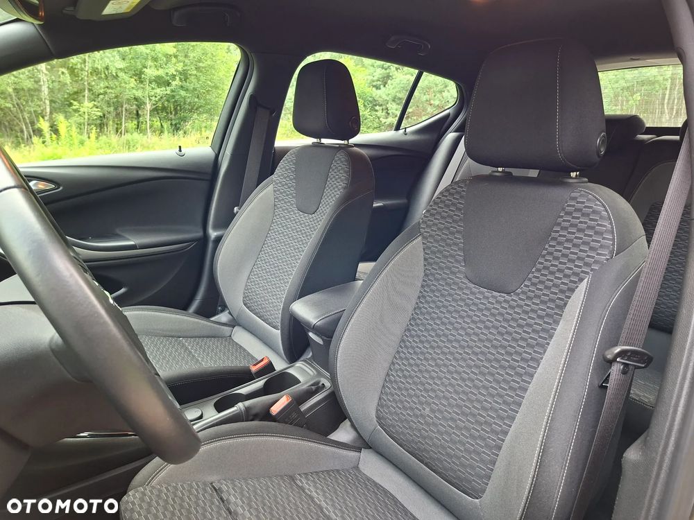 Opel Astra 1.2 T S&S - 10
