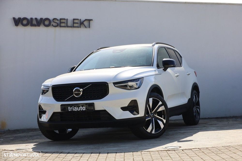 Volvo XC 40 2.0 B3 Plus Dark - 37