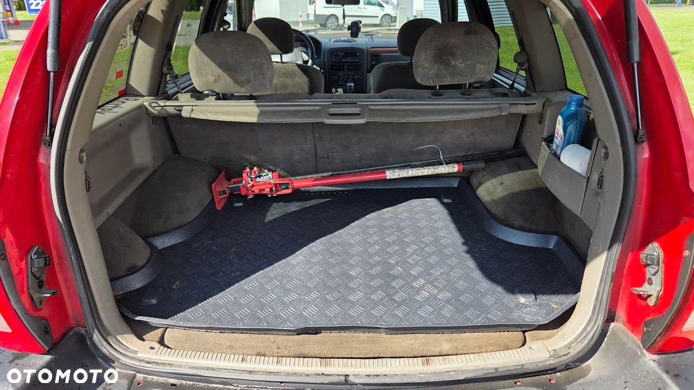 Jeep Grand Cherokee 4.0 Laredo - 14