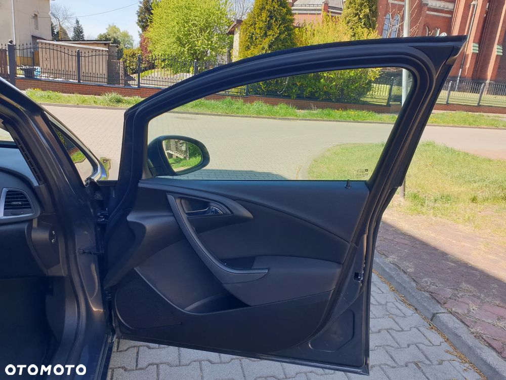 Opel Astra 1.4 Turbo Cosmo - 28