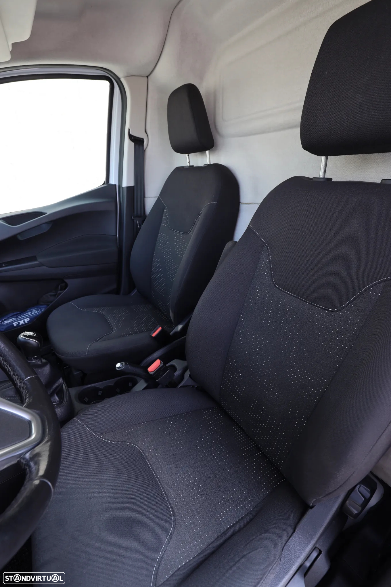 Ford Courier - 8