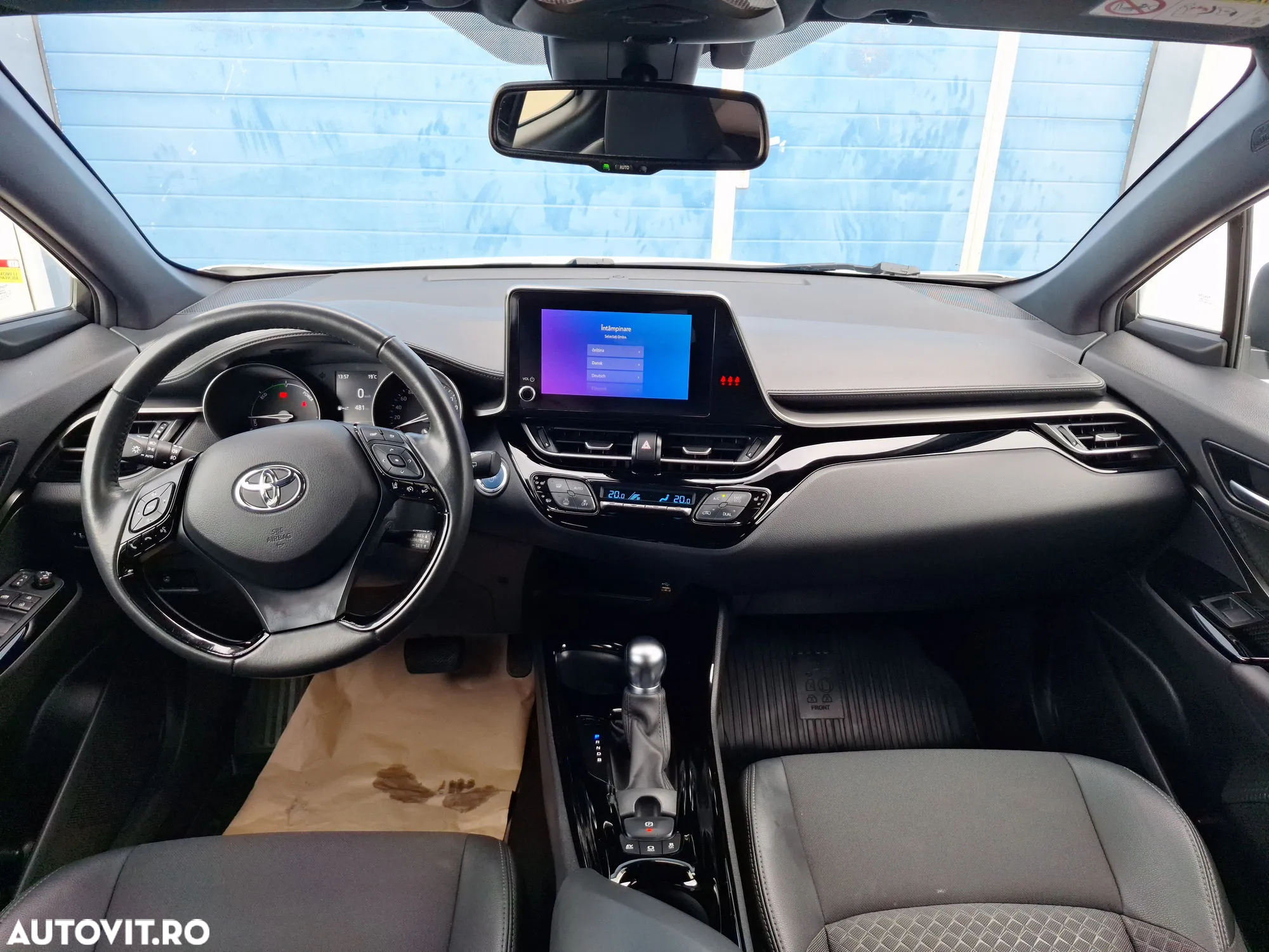 Toyota C-HR - 12