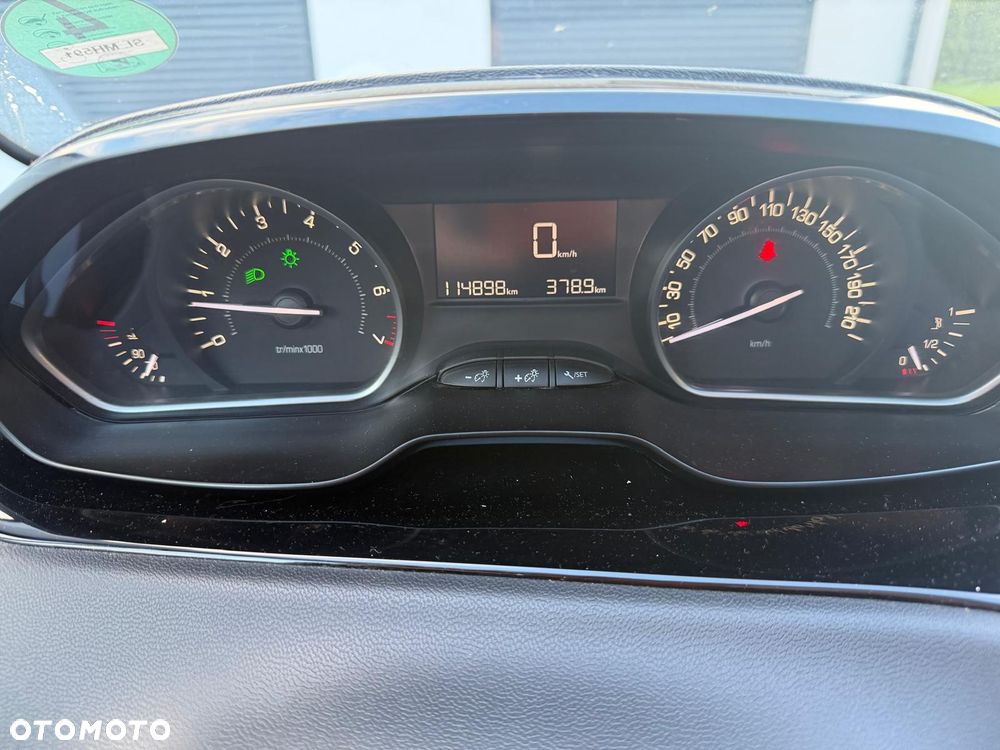 Peugeot 208 1.2 VTi Allure - 5