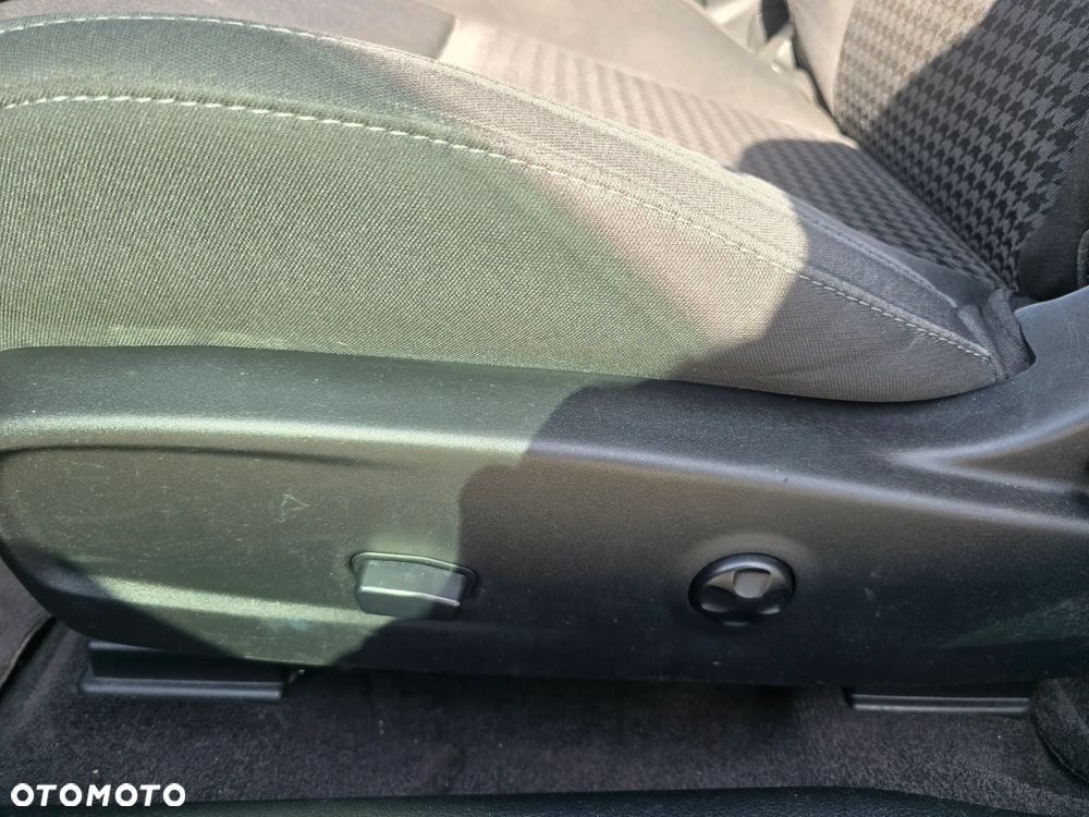 Dodge Challenger - 21