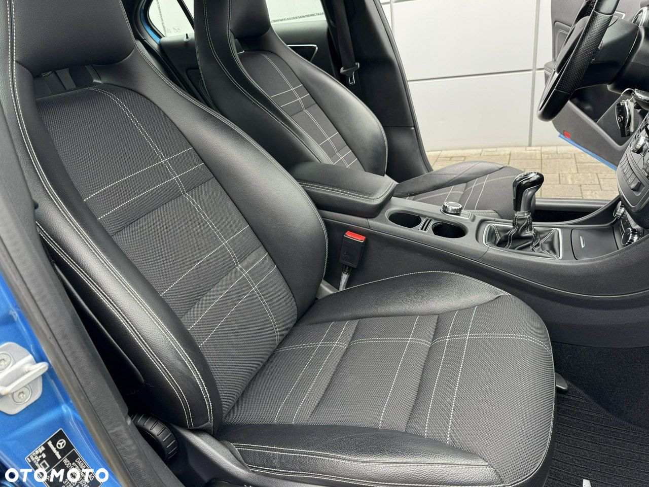 Mercedes-Benz Klasa A 180 BlueEfficiency Edition - 20
