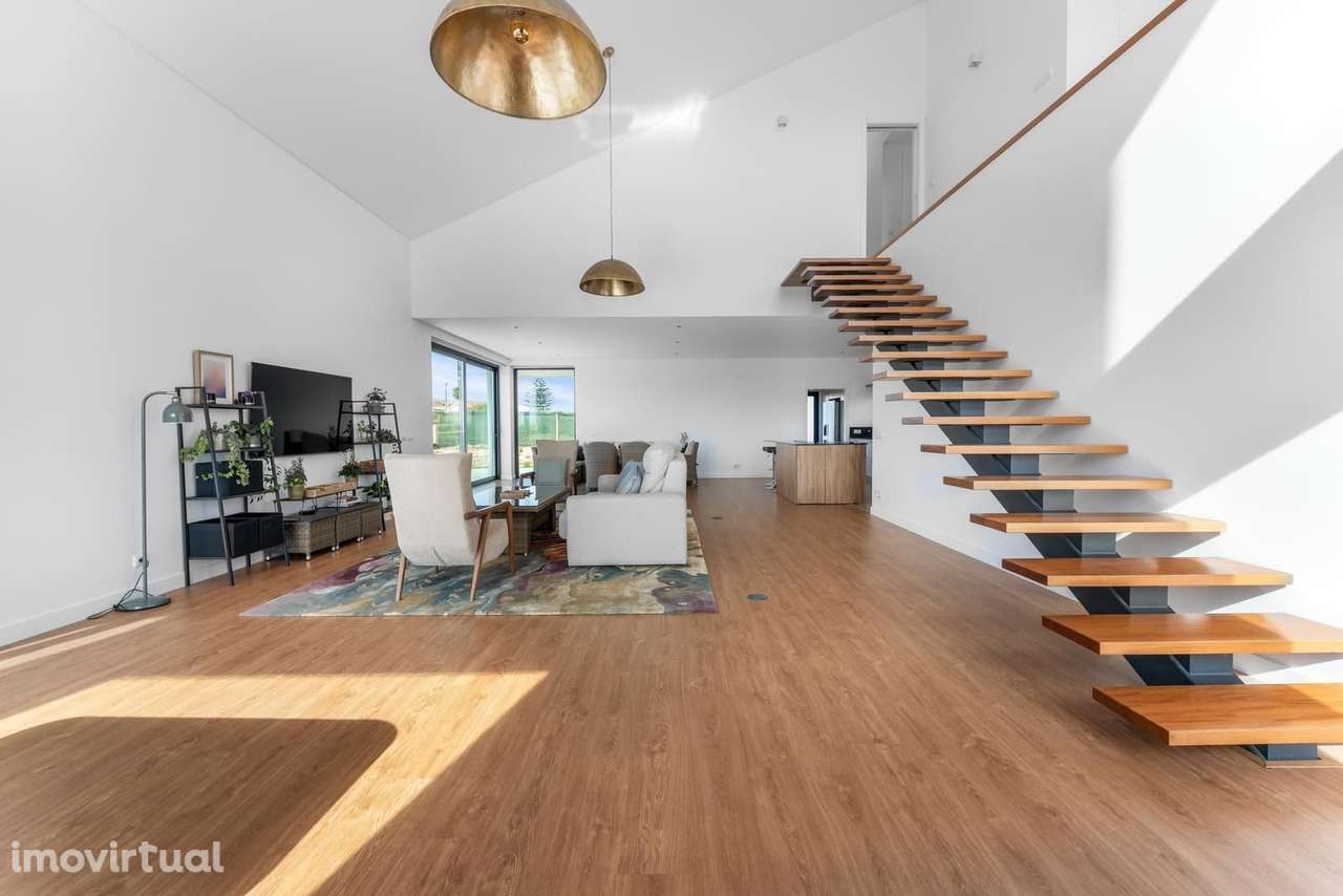 Moradia Isolada T4 com piscina, Almoçageme, Sintra - Grande imagem: 3/36