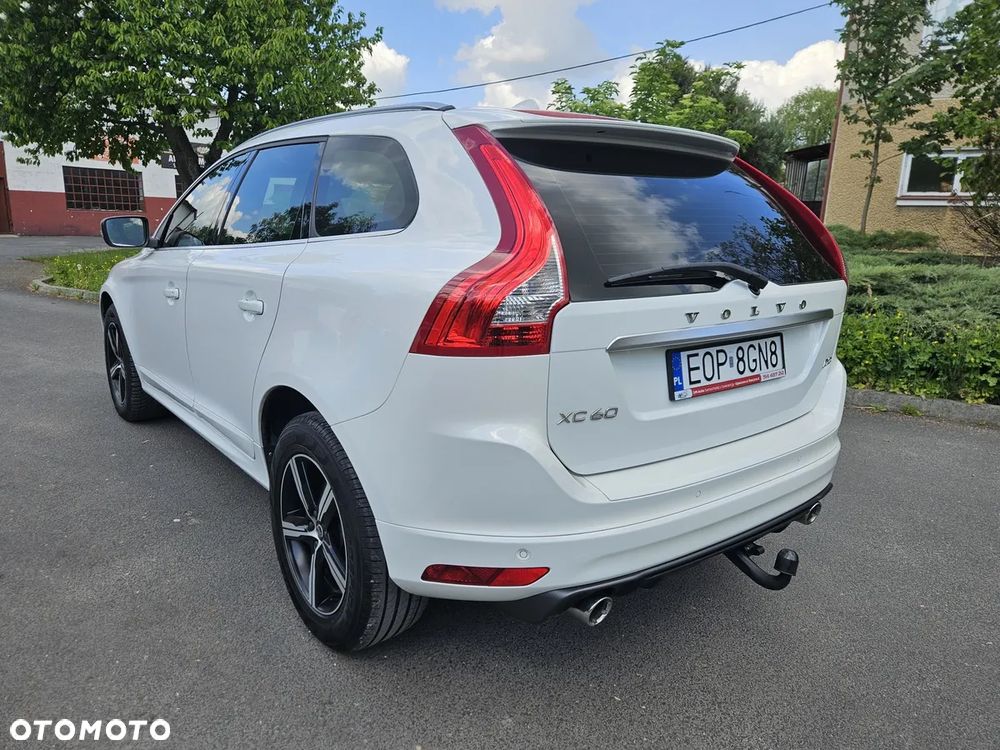 Volvo XC 60 D3 Drive-E R-Design Momentum - 3