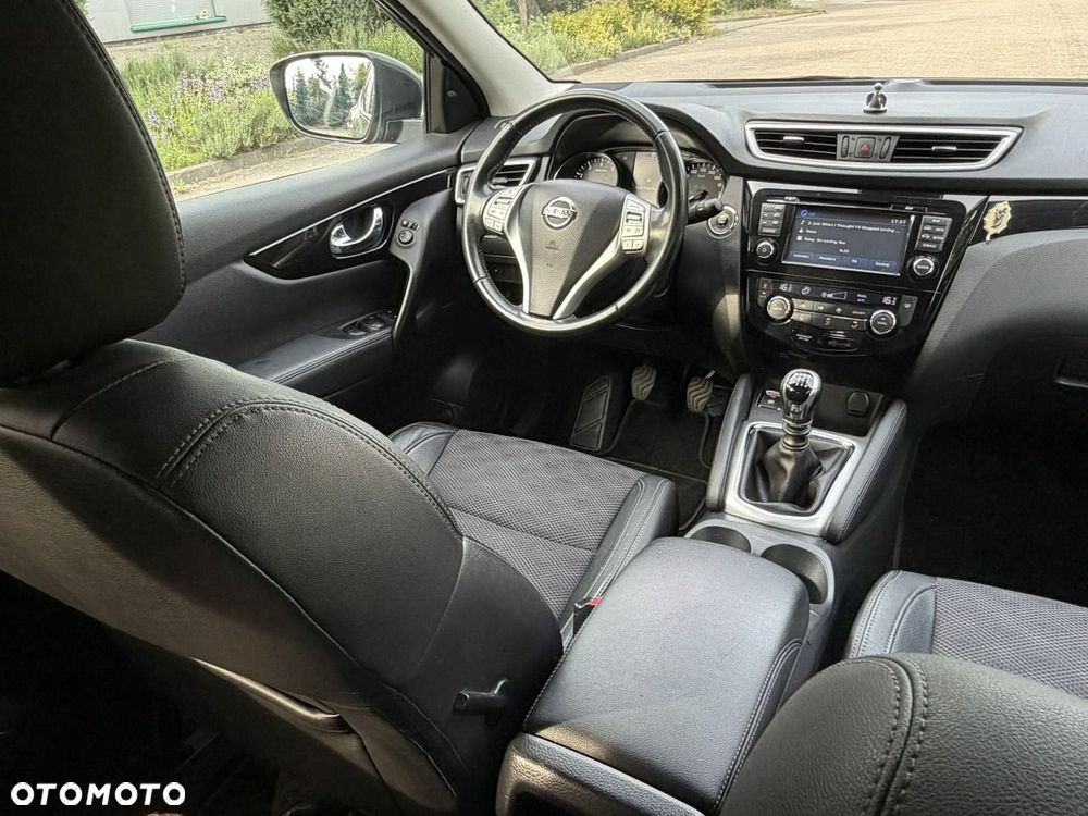 Nissan Qashqai 1.6 DIG-T Tekna - 16