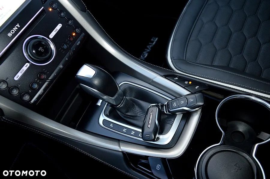 Ford Mondeo 2.0 EcoBoost Start-Stopp Autom Vignale - 36