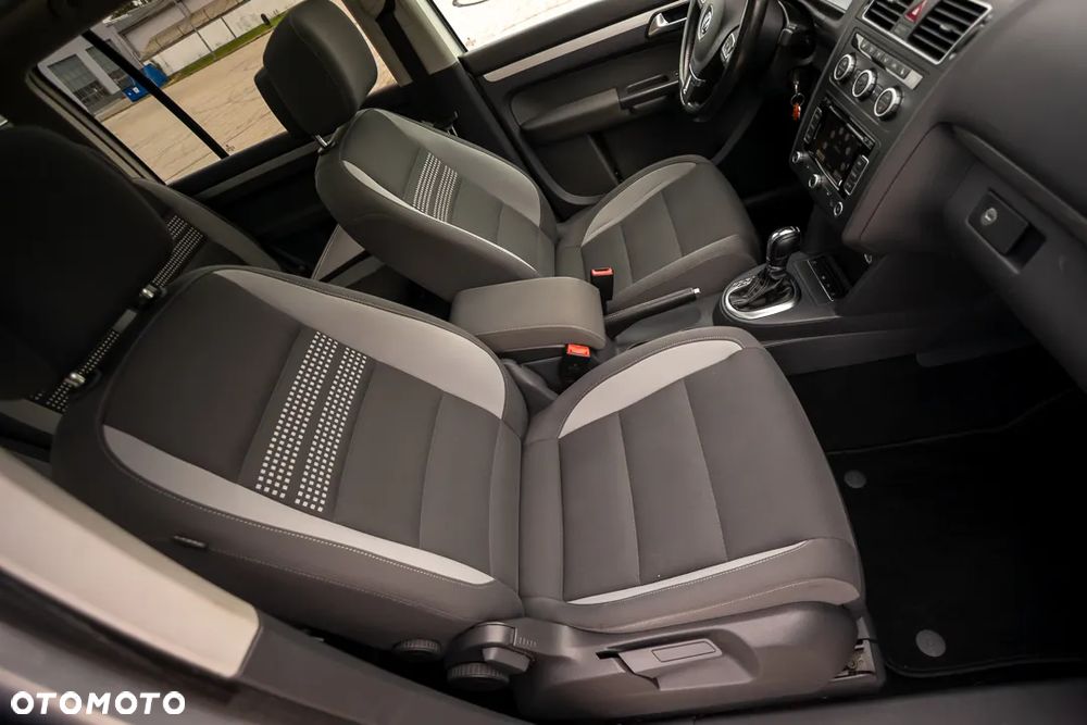 Volkswagen Touran 1.4 TSI DSG Join - 19