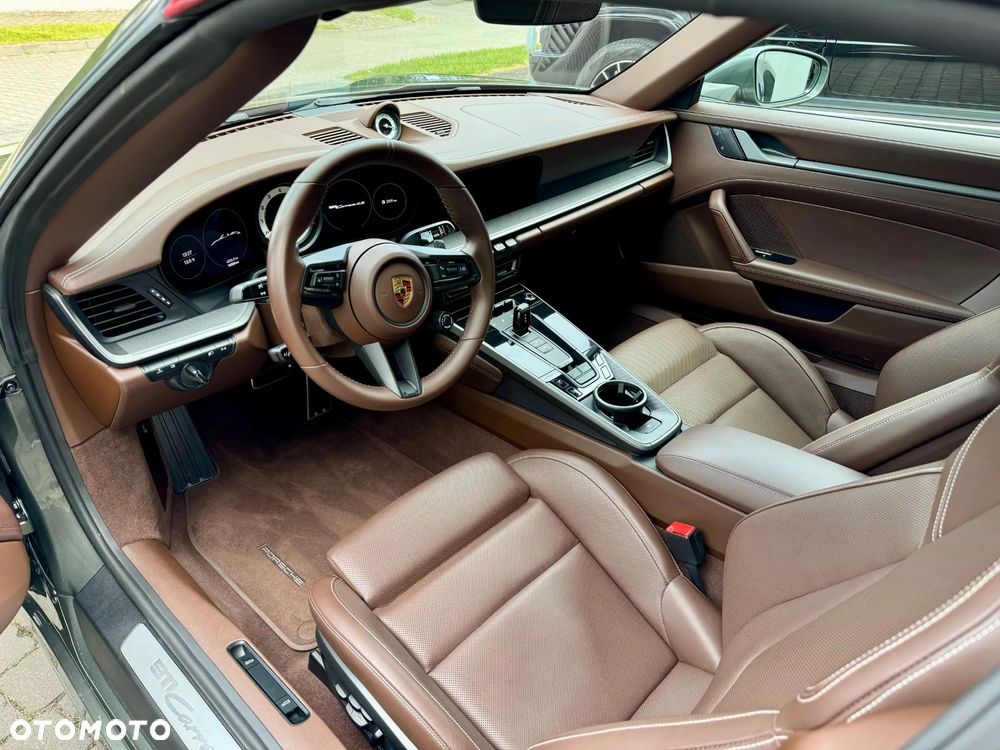 Porsche 911 Carrera 4S - 9