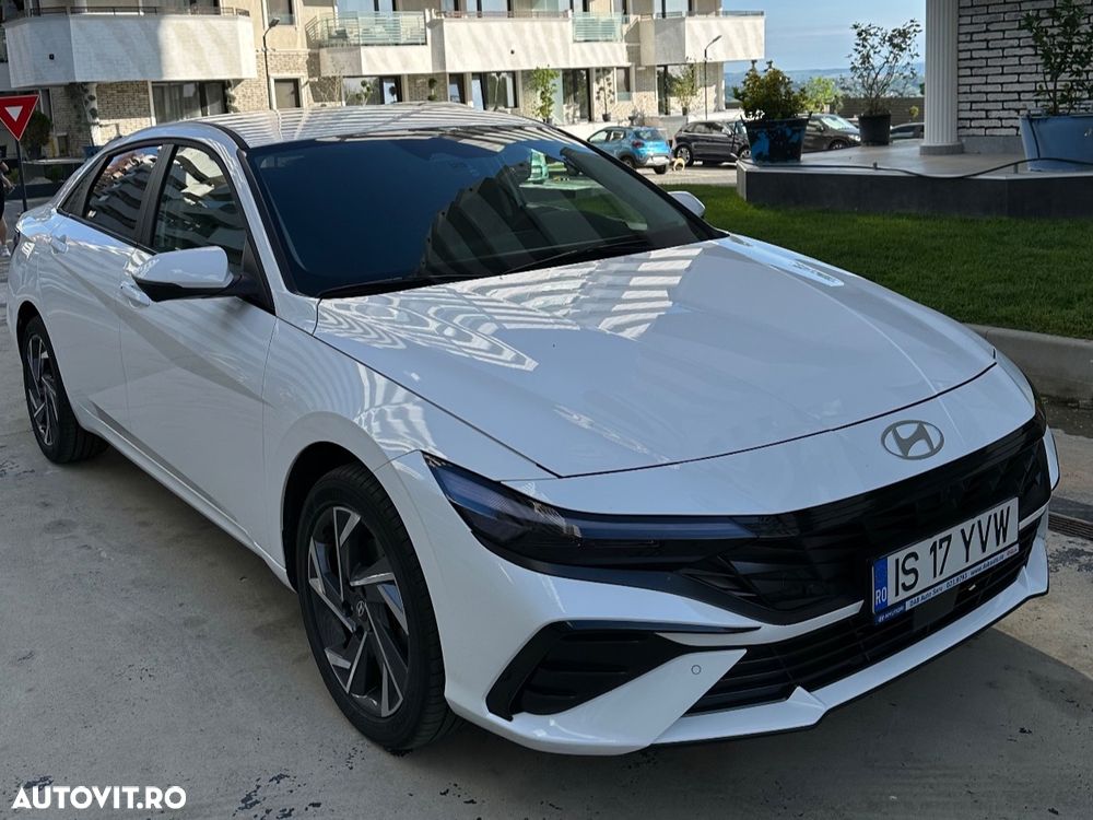 Hyundai Elantra 1.6 l 123 CP CVT Exclusive - 1