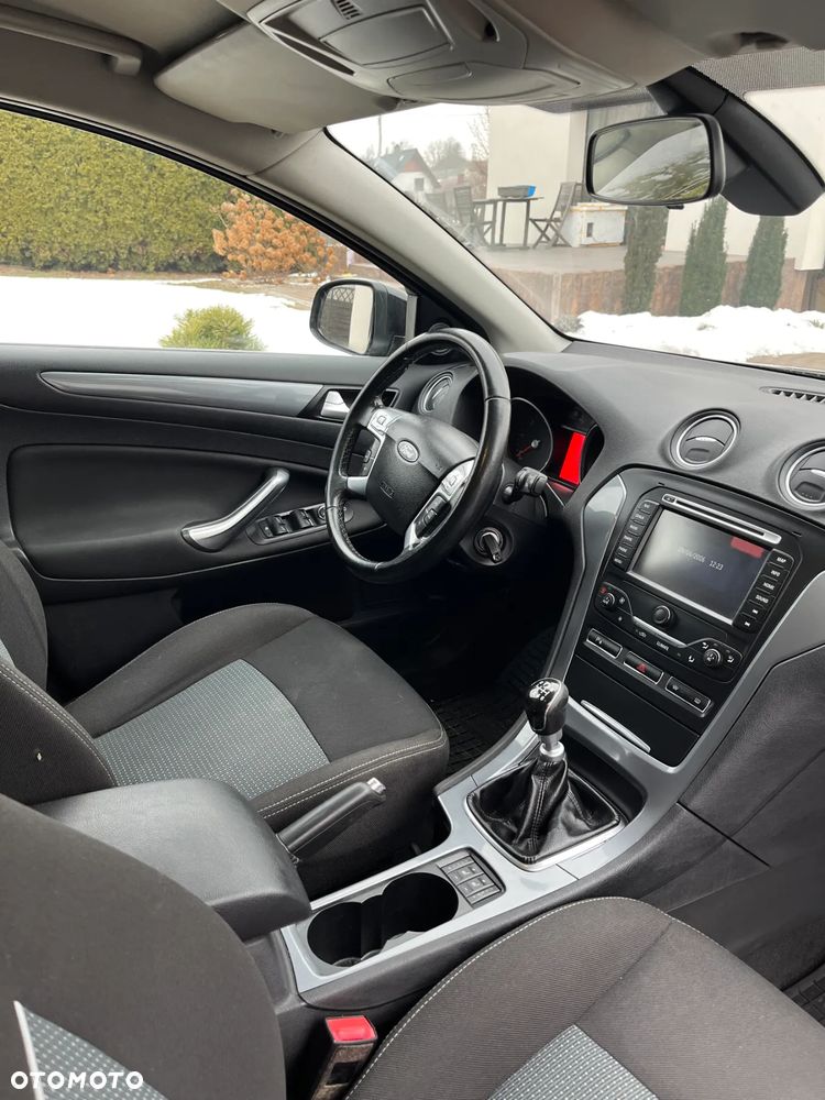 Ford Mondeo SW 2.0 TDCi Ghia - 15