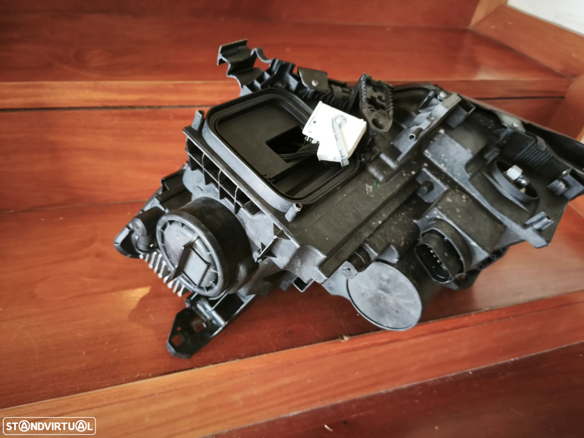 Farol direito bi-xenon LED Mercedes GLA w156 - 6
