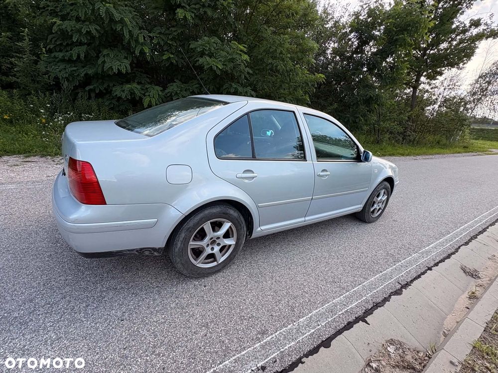 Volkswagen Bora 1.6 Basis - 4