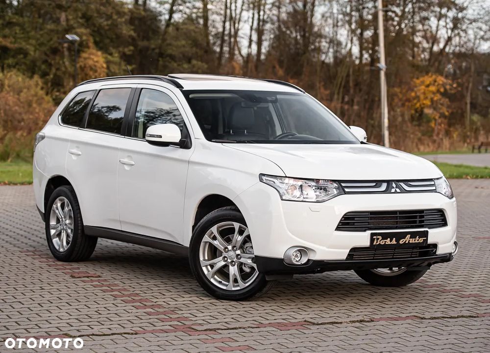 Mitsubishi Outlander 2.2 DI-D 4WD Automatik Invite - 2