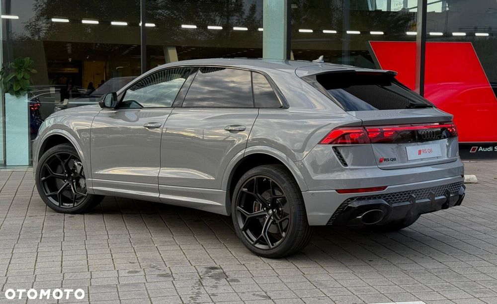 Audi RS Q8 - 9