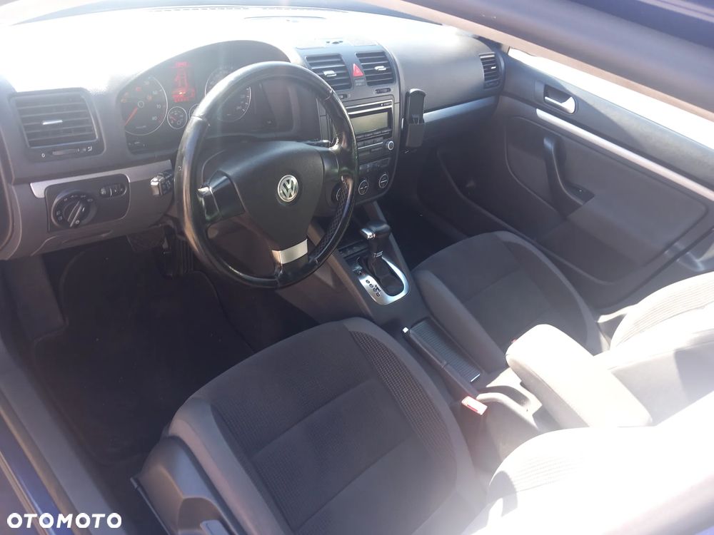 Volkswagen Golf 1.4 TSI DSG MATCH - 27