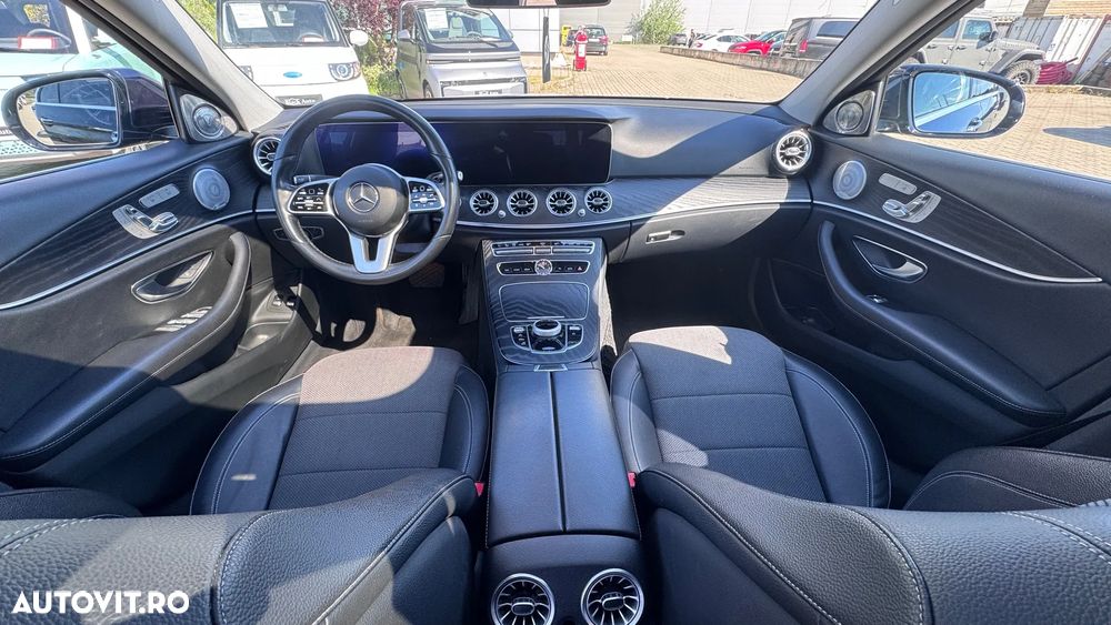 Mercedes-Benz E 300 Aut. - 31