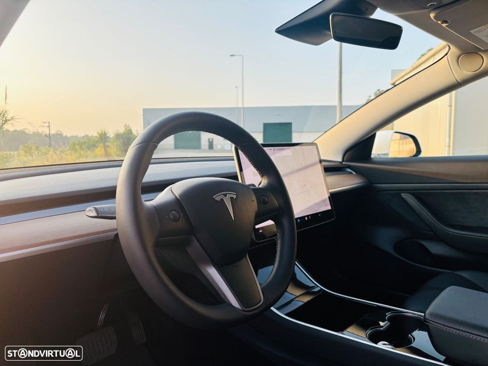 Tesla Model 3 Standard Range Plus RWD - 25
