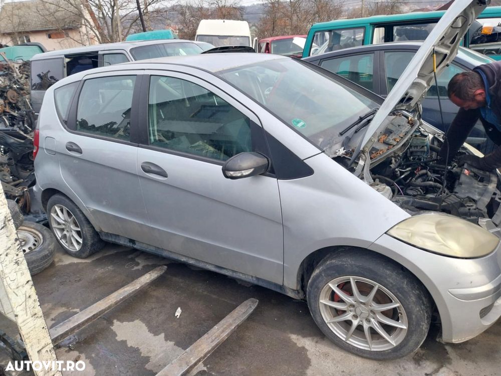 Dezmembram Mercedes A Class 2,0 cdi an 2005-2011 - 2