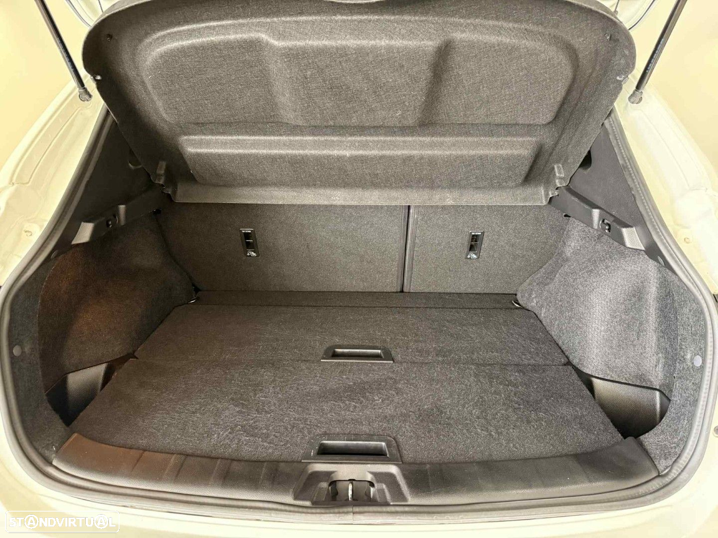 Nissan Qashqai 1.5 dCi N-Connecta - 25