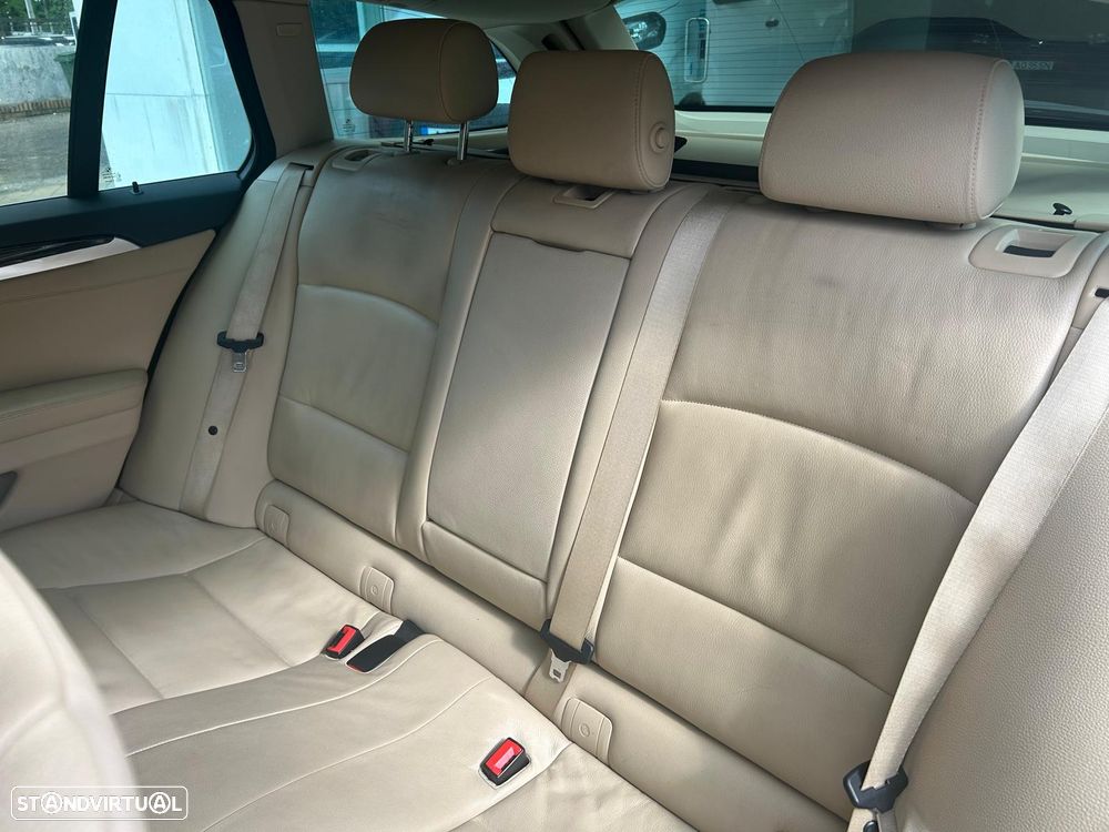 BMW 520 d Exclusive Auto 129g - 22