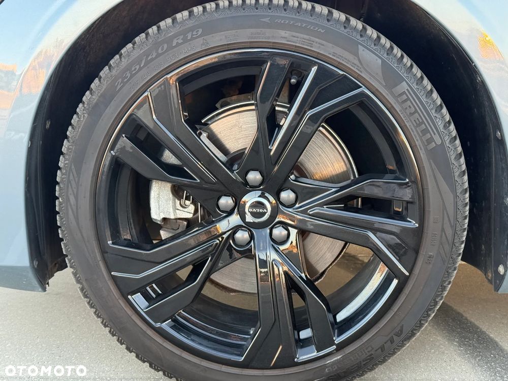 Volvo S60 B5 B AWD Plus Dark - 17