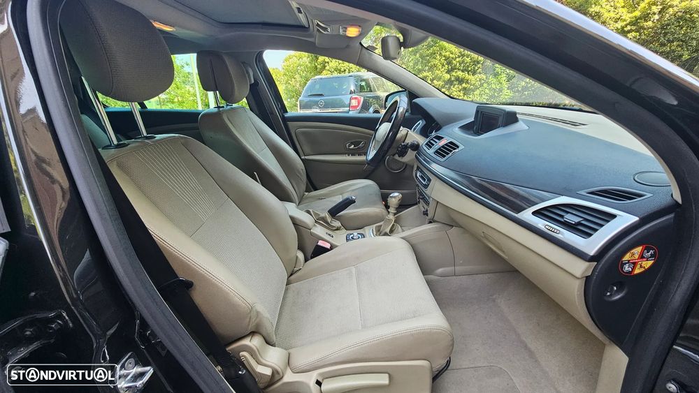 Renault Mégane Sport Tourer 1.5 dCi Dynamique S - 22