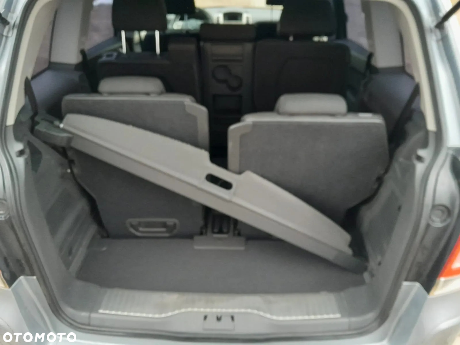 Opel Zafira 1.6 - 24